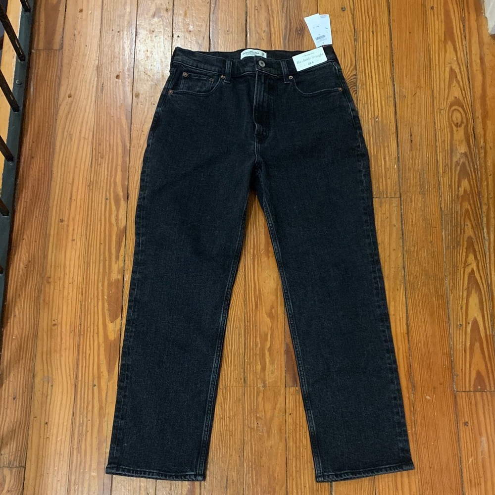 Abercrombie Ultra High Rise Ankle Straight Jean